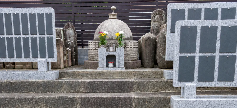 合祀墓と納骨銘板