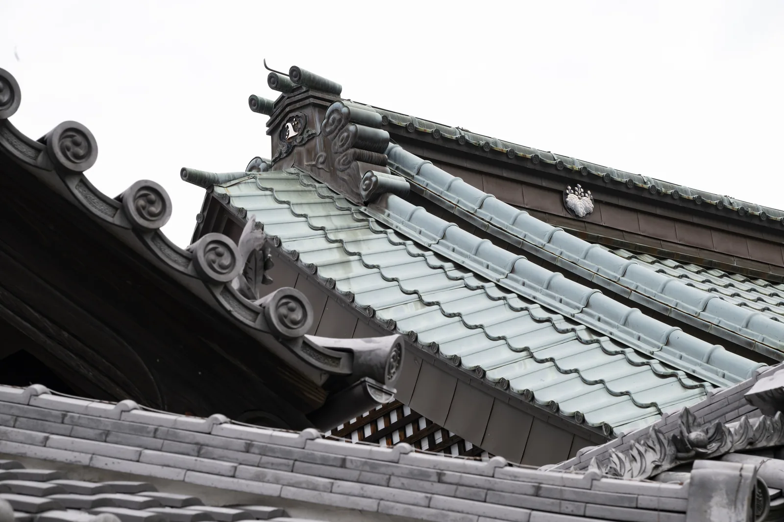 本堂屋根